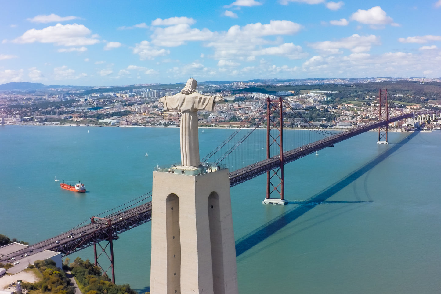 Full-Day Arrábida Wine Tour near Lisbon