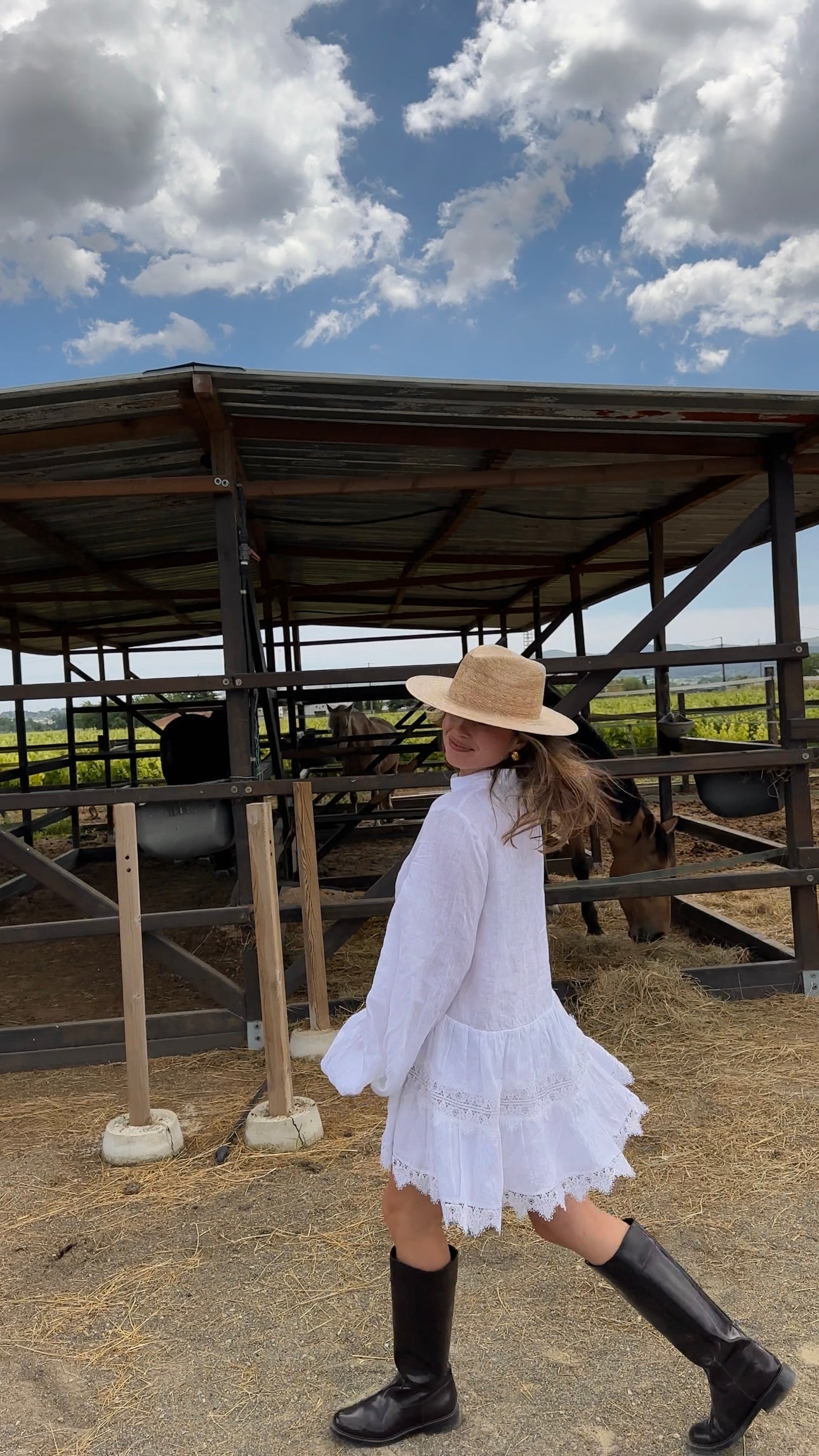 Pululahua, Ecuador: Full Day Volcano & Cloud Forest Horse Ride + Lunch