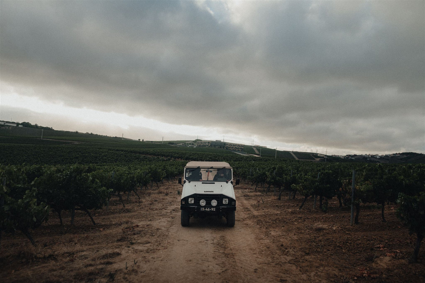 From Lisbon: Jeep Adventure + Wine Tasting + Tapas + Pick up