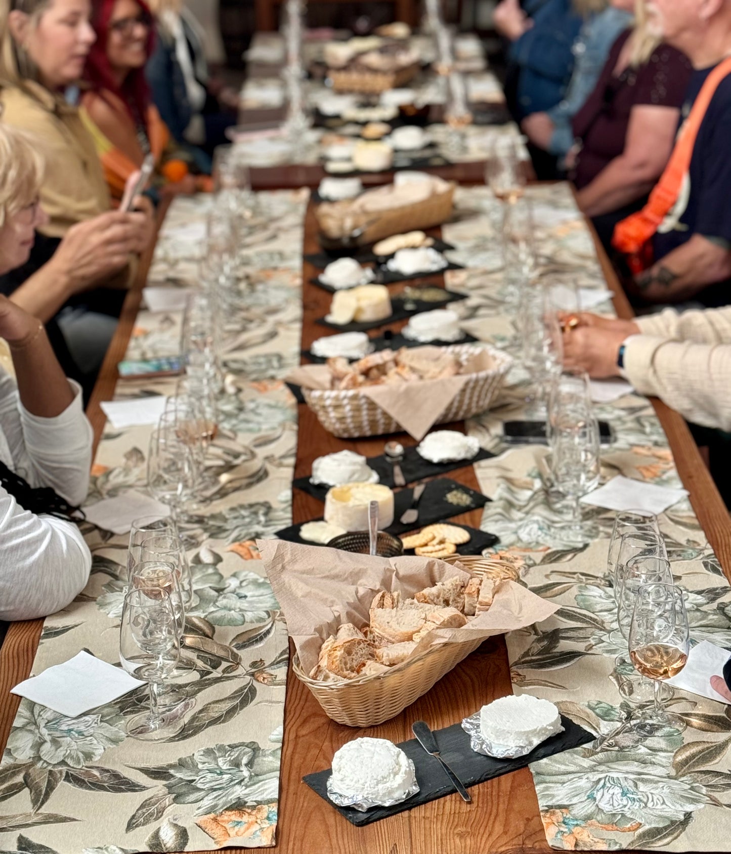 Private Cheese, Wine and Tile Painting Tour in Lisbon