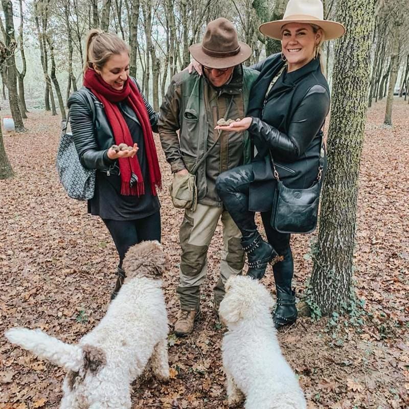 Truffle Hunting & Gourmet Lunch from Livorno or Florence