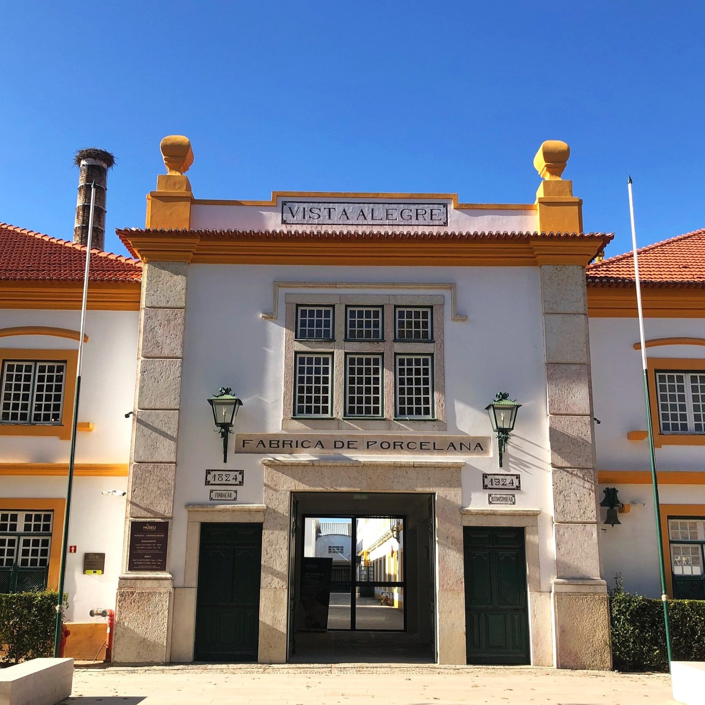 Aveiro & Coimbra Day Tour – A Cultural and Scenic Experience