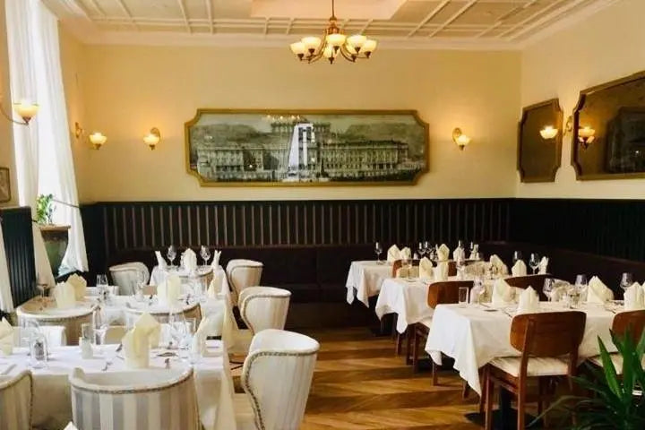 A Royal Evening at Schönbrunn: Dinner & Classical Concert