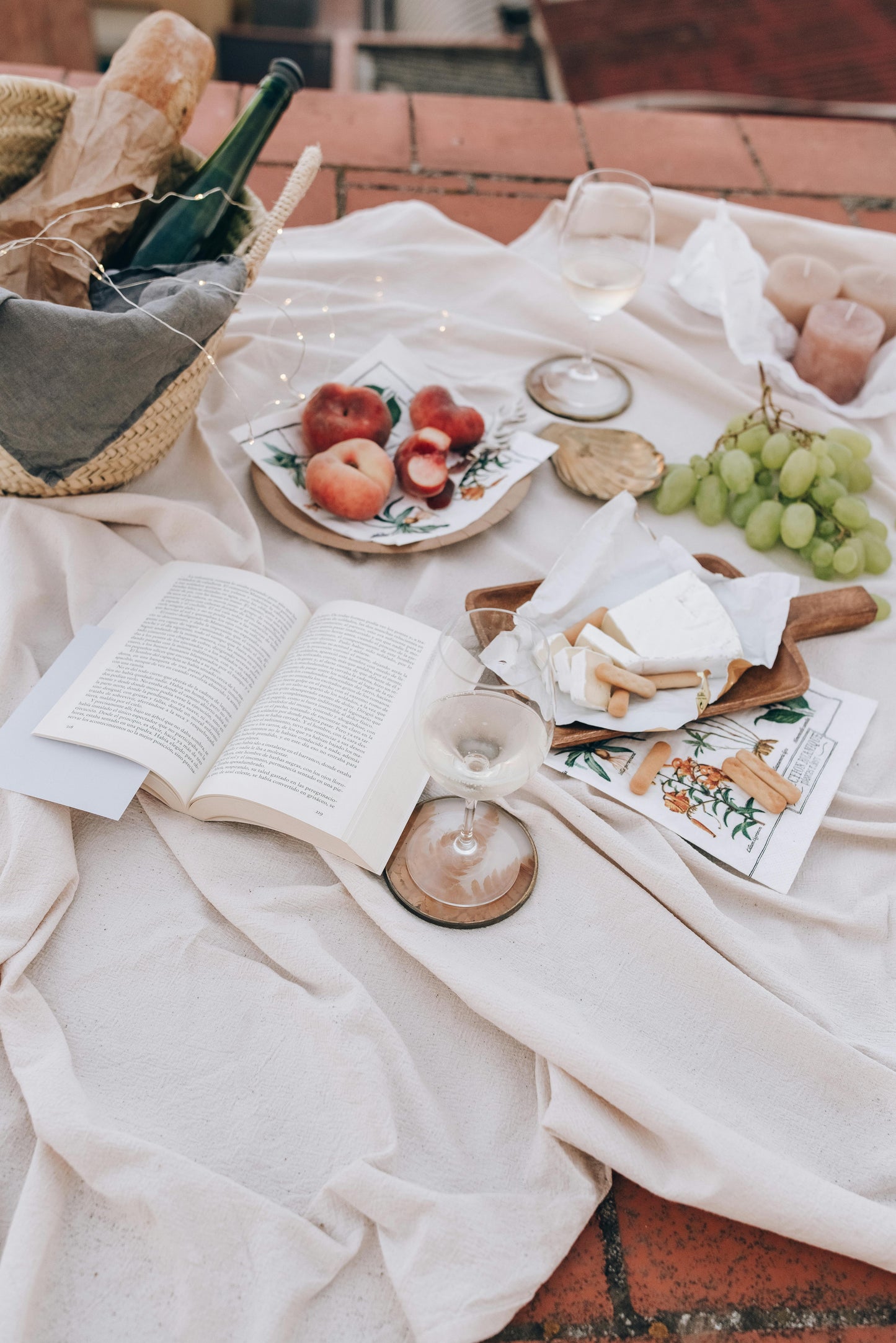 Abu Dhabi, UAE: 2-Hour Romantic Horse Ride + Exclusive Beach Picnic