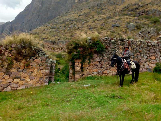 Sacred Valley: Full Day Sun Gate & Inka Quarry Ride + Lunch (Advanced Riders)
