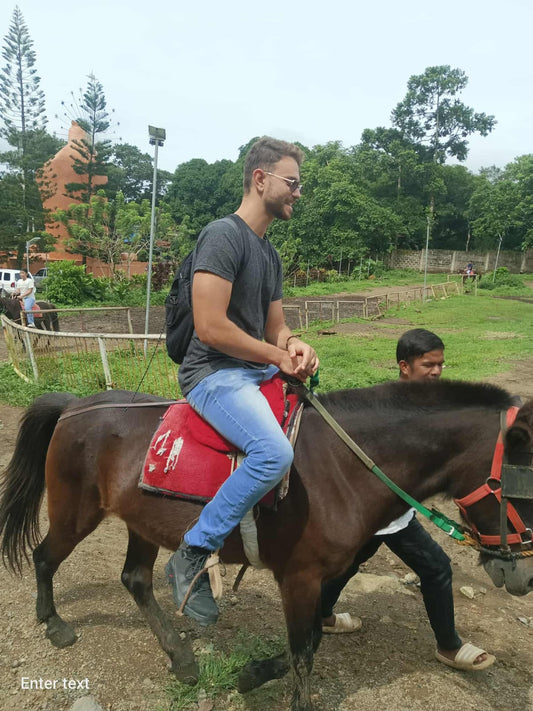 Batangas, Philippines: Boat Ride Tour & Horseback Day Trip + Lunch + PIck Up