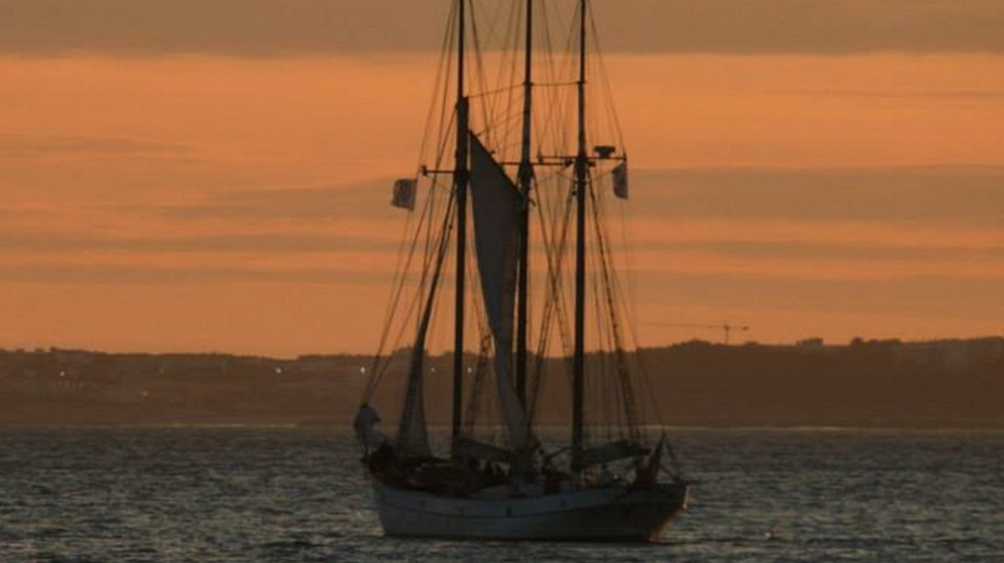Lisbon Sunset Sailing