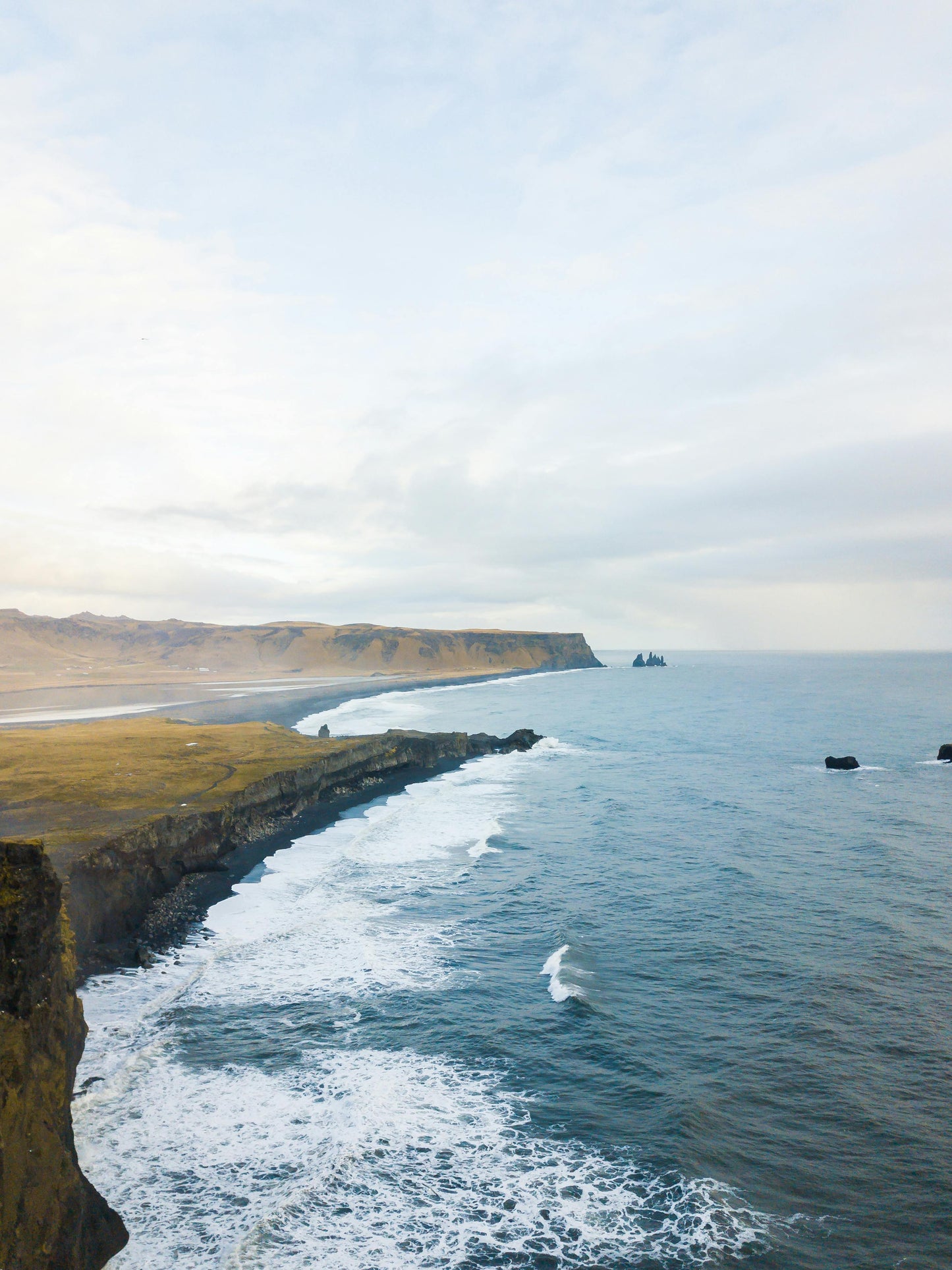 Hafnarfjörður: 1-Hour Beginner Horse Ride near Reykjavik + Waffles