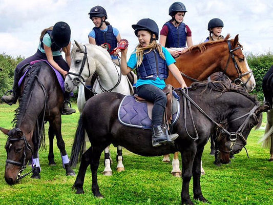 Naas: Smooth Moves in the Group Riding Lesson